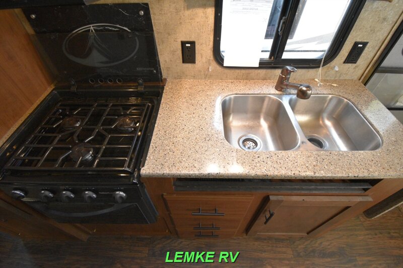 2018 Outdoors RV Creekside 21RD   - Photo 20 - Rocklin, CA 95677