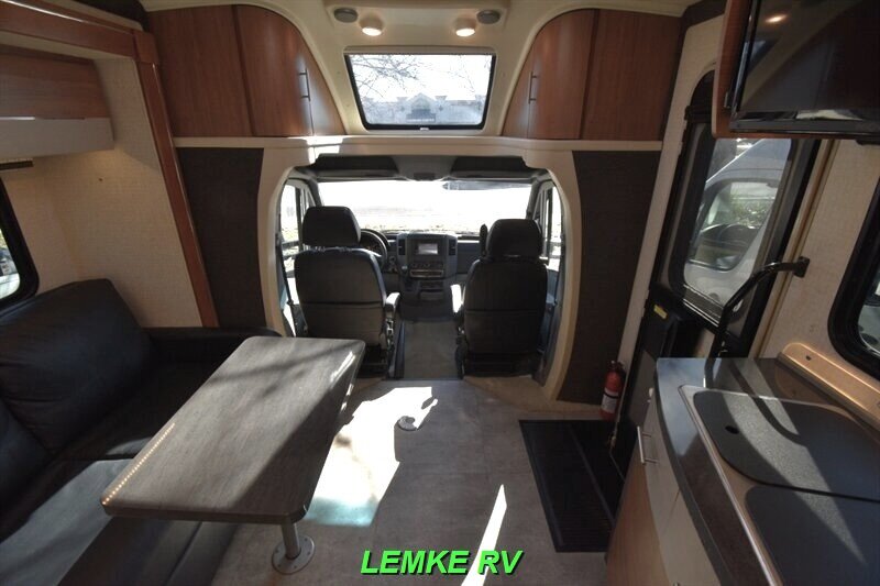 2015 Itasca Navion 24G   - Photo 5 - Rocklin, CA 95677