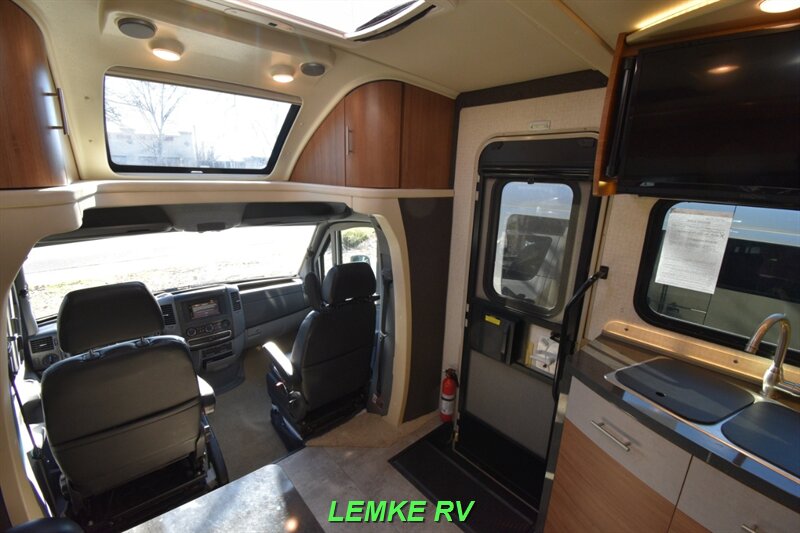 2015 Itasca Navion 24G   - Photo 15 - Rocklin, CA 95677
