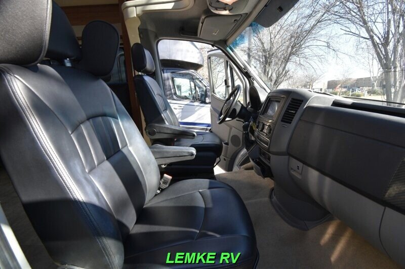 2015 Itasca Navion 24G   - Photo 22 - Rocklin, CA 95677