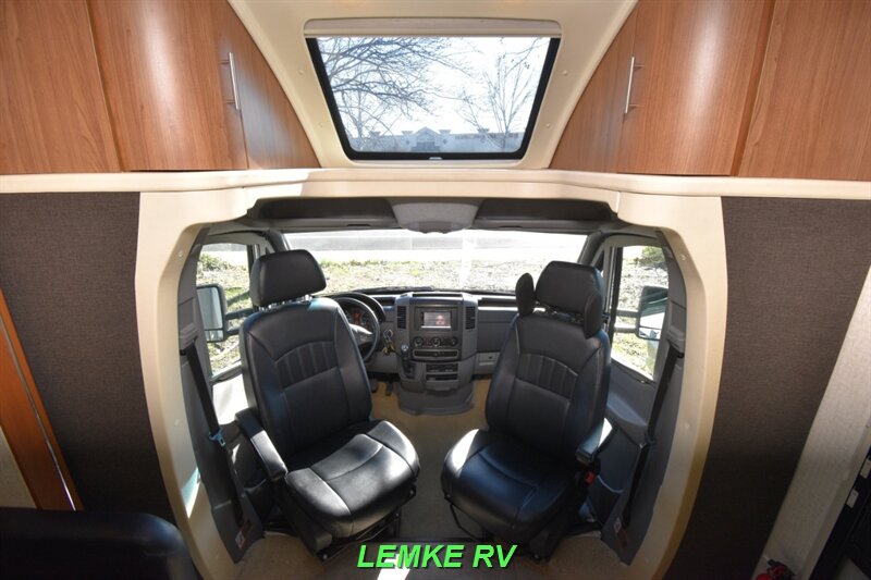 2015 Itasca Navion 24G   - Photo 16 - Rocklin, CA 95677