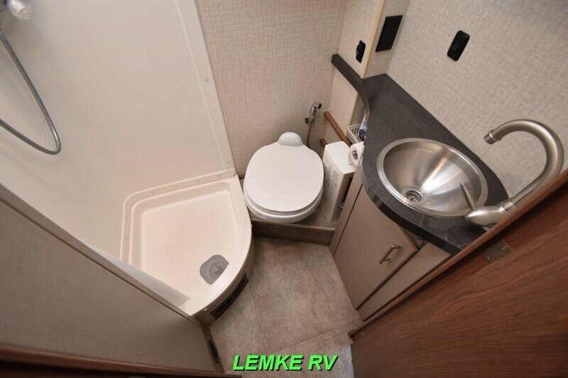 2015 Itasca Navion 24G   - Photo 20 - Rocklin, CA 95677