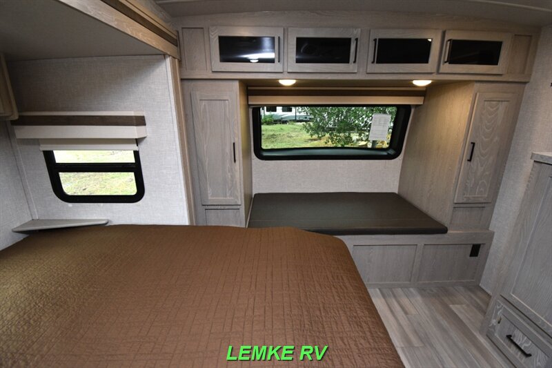 2022 Forest River Rockwood Ultra Lite 2912BS   - Photo 21 - Rocklin, CA 95677
