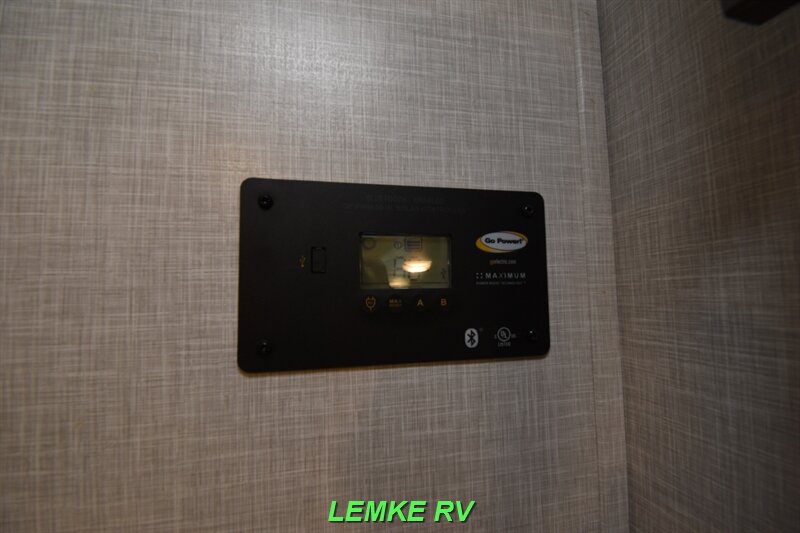 2022 Forest River Rockwood Ultra Lite 2912BS   - Photo 27 - Rocklin, CA 95677