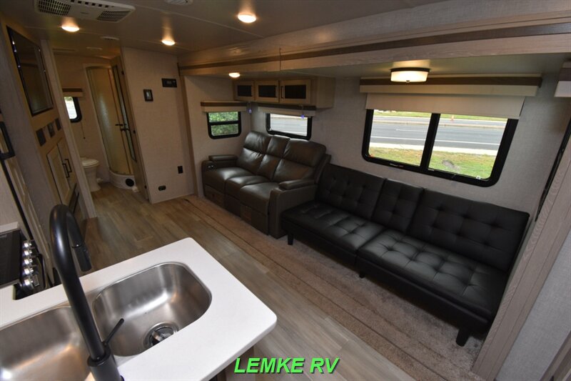 2022 Forest River Rockwood Ultra Lite 2912BS   - Photo 11 - Rocklin, CA 95677