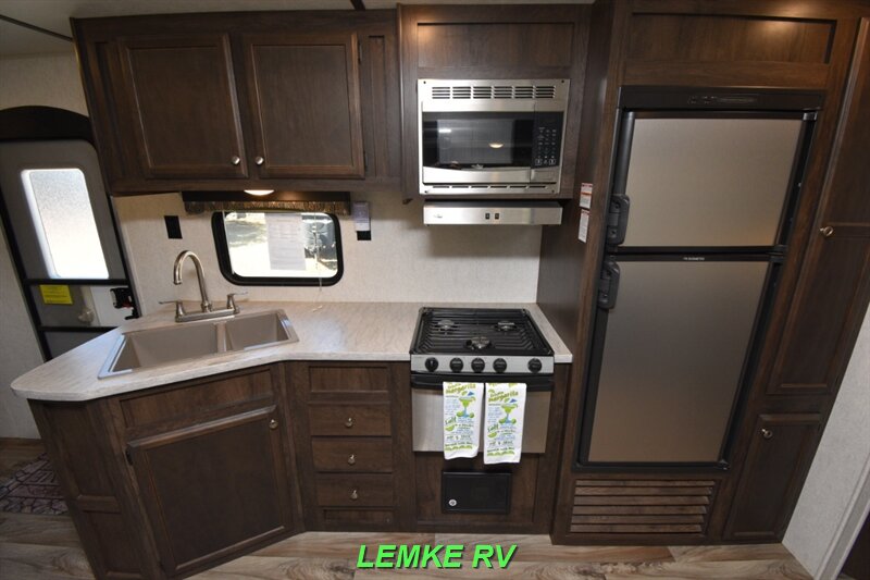 2019 Starcraft Autumn Ridge Outfitter 26BHS   - Photo 12 - Rocklin, CA 95677