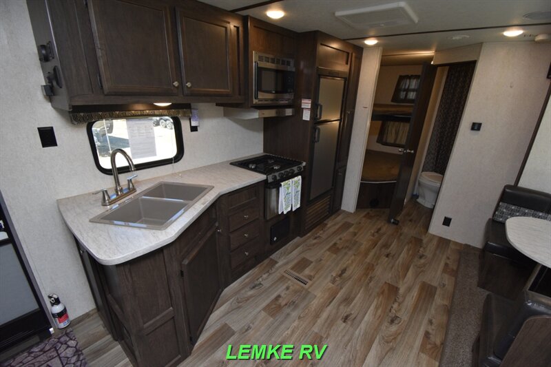 2019 Starcraft Autumn Ridge Outfitter 26BHS   - Photo 8 - Rocklin, CA 95677