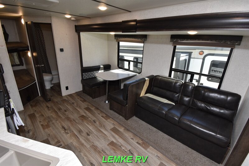 2019 Starcraft Autumn Ridge Outfitter 26BHS   - Photo 9 - Rocklin, CA 95677