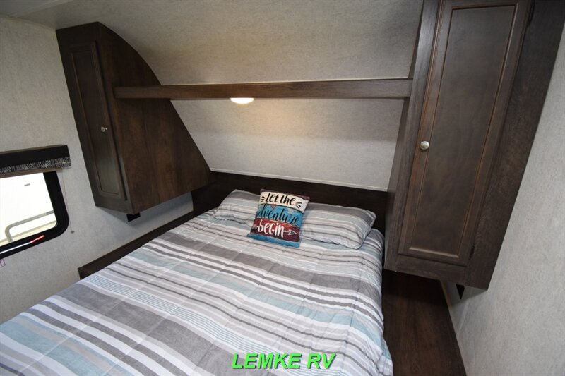 2019 Starcraft Autumn Ridge Outfitter 26BHS   - Photo 23 - Rocklin, CA 95677