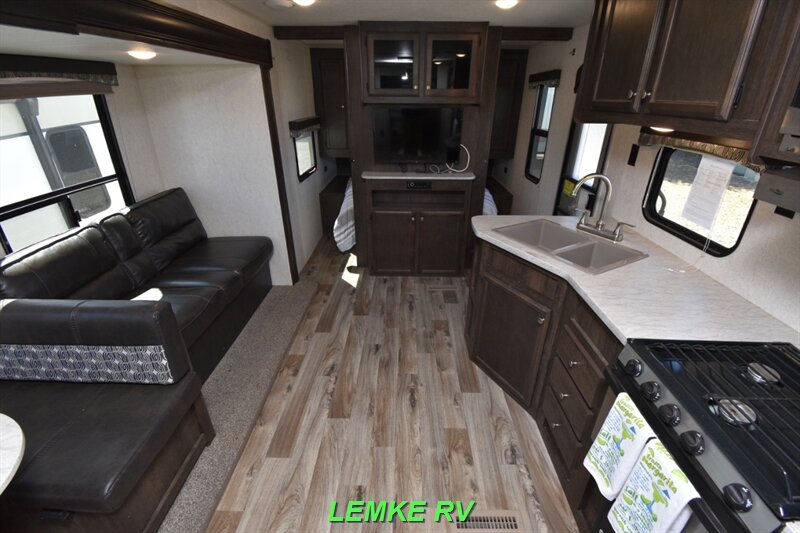 2019 Starcraft Autumn Ridge Outfitter 26BHS   - Photo 17 - Rocklin, CA 95677