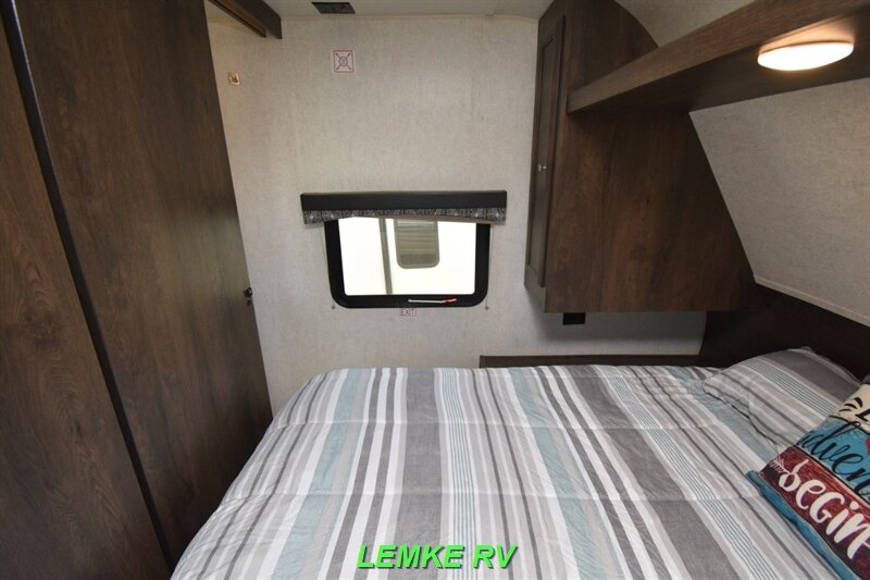 2019 Starcraft Autumn Ridge Outfitter 26BHS   - Photo 24 - Rocklin, CA 95677
