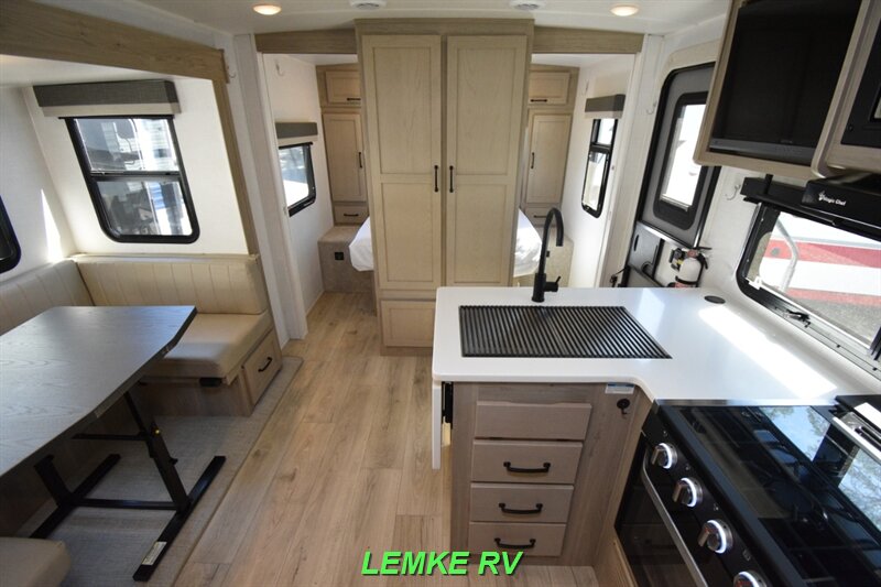 2025 Forest River Rockwood Mini Lite 2520BH   - Photo 5 - Rocklin, CA 95677