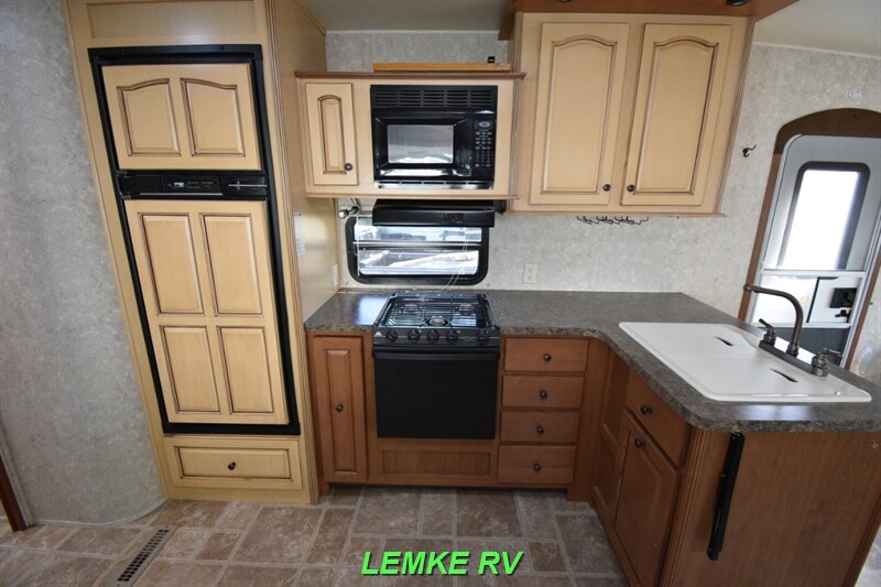 2010 Highland Ridge Open Range 287RLS   - Photo 13 - Rocklin, CA 95677