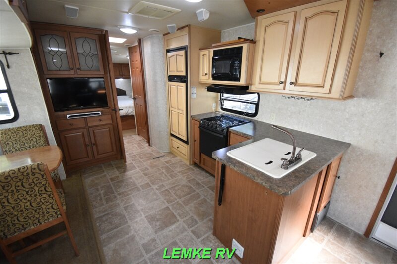 2010 Highland Ridge Open Range 287RLS   - Photo 12 - Rocklin, CA 95677