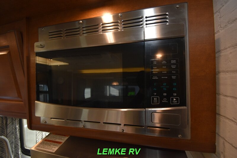 2017 Lance 1985   - Photo 24 - Rocklin, CA 95677