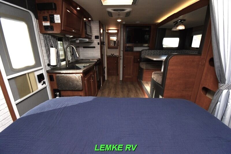 2017 Lance 1985   - Photo 19 - Rocklin, CA 95677