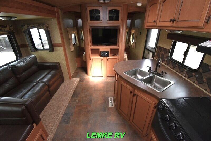 2015 CrossRoads RV Sunset Trail Super Lite 270BH   - Photo 5 - Rocklin, CA 95677