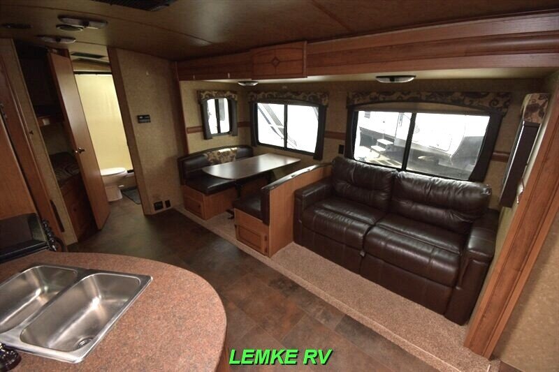 2015 CrossRoads RV Sunset Trail Super Lite 270BH   - Photo 10 - Rocklin, CA 95677