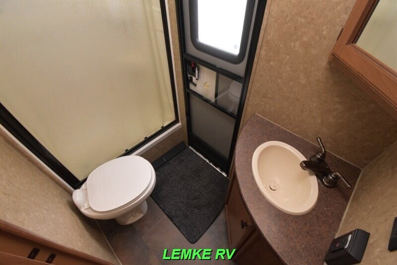 2015 CrossRoads RV Sunset Trail Super Lite 270BH   - Photo 20 - Rocklin, CA 95677