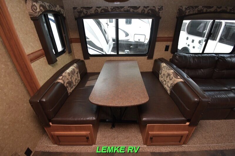 2015 CrossRoads RV Sunset Trail Super Lite 270BH   - Photo 22 - Rocklin, CA 95677