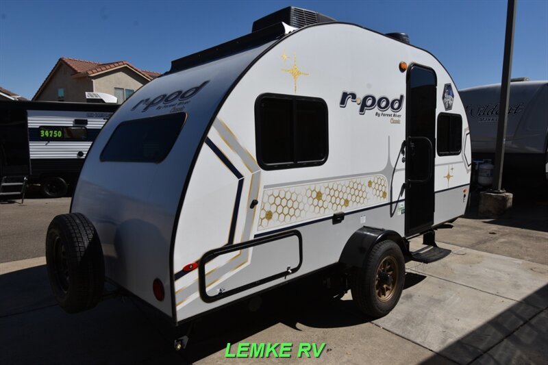 2024 Forest River R-Pod 171C   - Photo 9 - Rocklin, CA 95677