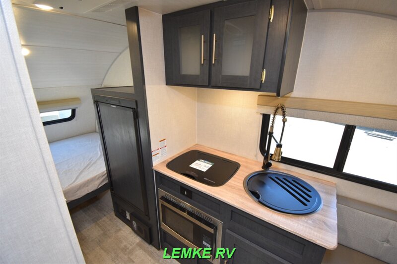 2024 Forest River R-Pod 171C   - Photo 10 - Rocklin, CA 95677