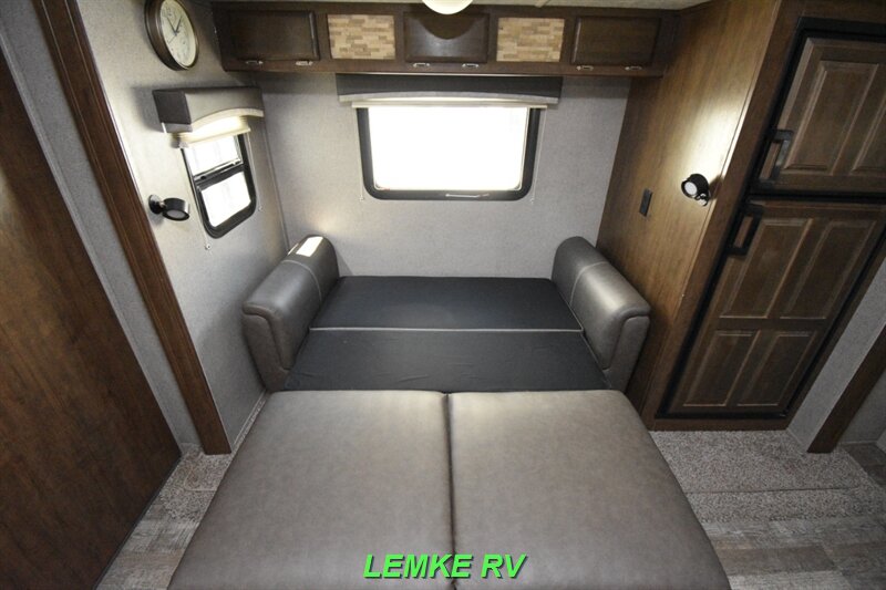2020 Forest River Rockwood Mini Lite 2511S   - Photo 24 - Rocklin, CA 95677