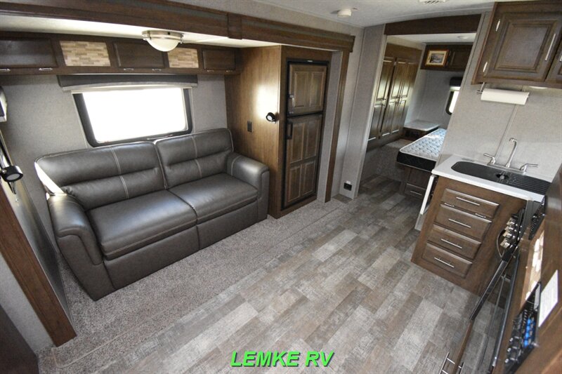 2020 Forest River Rockwood Mini Lite 2511S   - Photo 11 - Rocklin, CA 95677