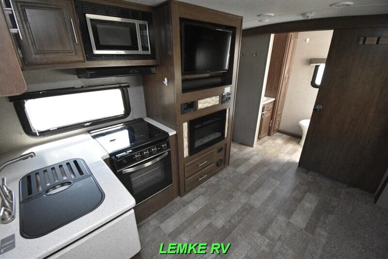 2020 Forest River Rockwood Mini Lite 2511S   - Photo 11 - Rocklin, CA 95677