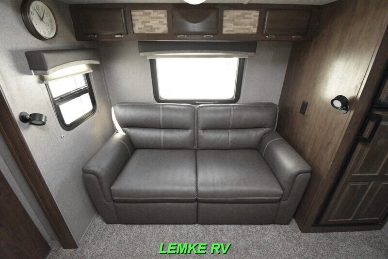 2020 Forest River Rockwood Mini Lite 2511S   - Photo 22 - Rocklin, CA 95677