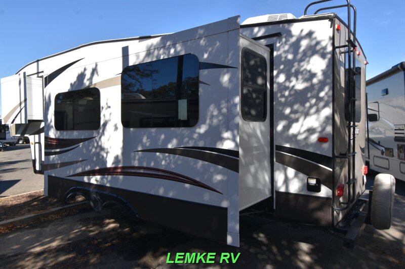 2015 Keystone Cougar Half-Ton 279RKSWE   - Photo 7 - Rocklin, CA 95677