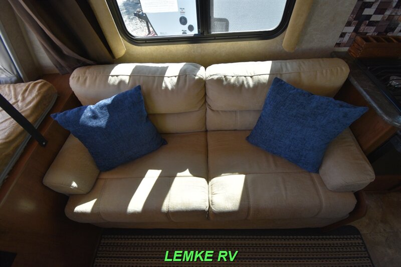 2016 Jayco Jay Feather X17Z   - Photo 17 - Rocklin, CA 95677