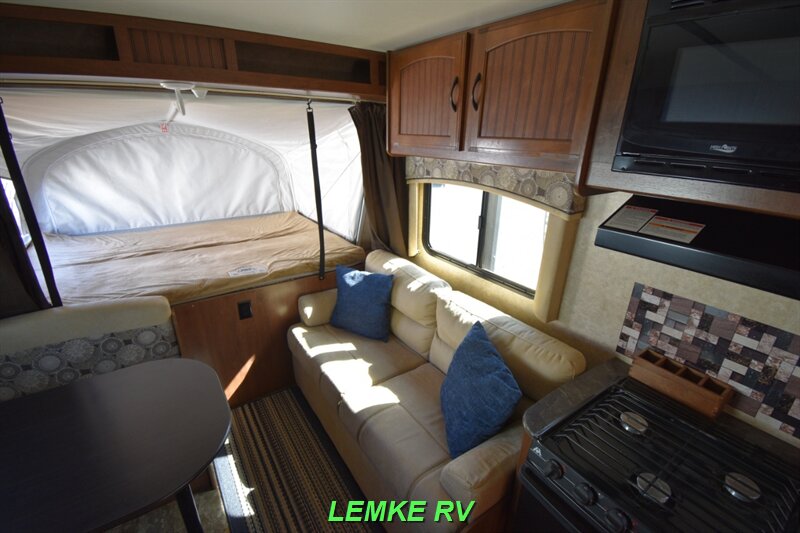 2016 Jayco Jay Feather X17Z   - Photo 19 - Rocklin, CA 95677