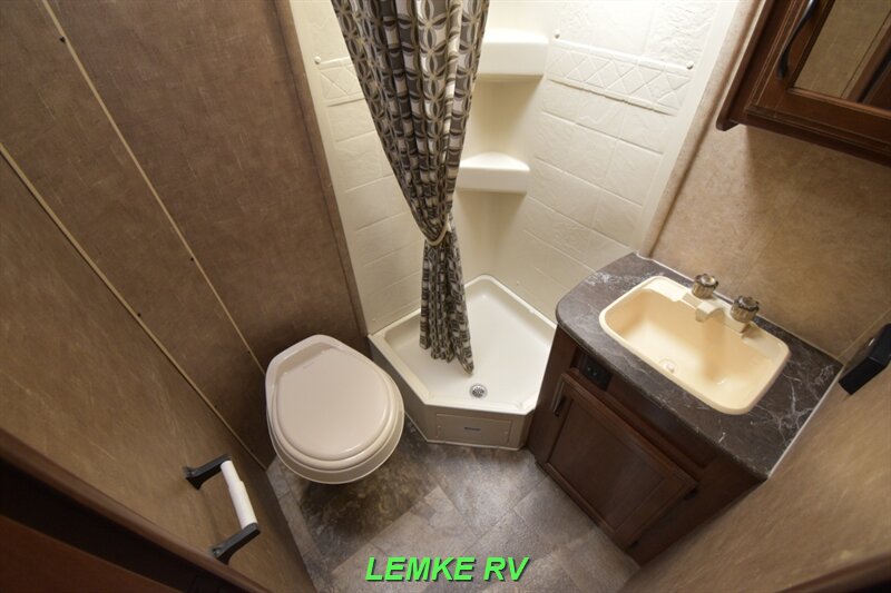 2016 Jayco Jay Feather X17Z   - Photo 24 - Rocklin, CA 95677