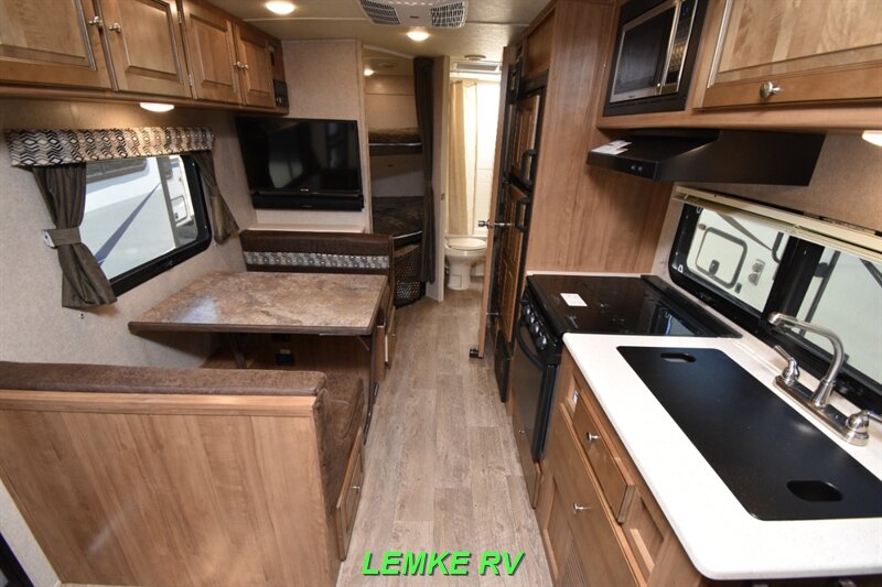 2018 Forest River Rockwood Mini Lite 2508BH   - Photo 2 - Rocklin, CA 95677