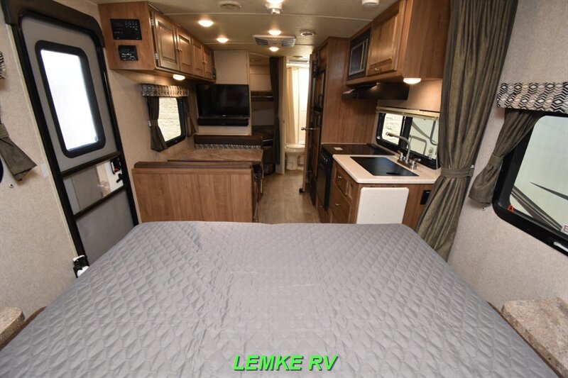 2018 Forest River Rockwood Mini Lite 2508BH   - Photo 19 - Rocklin, CA 95677