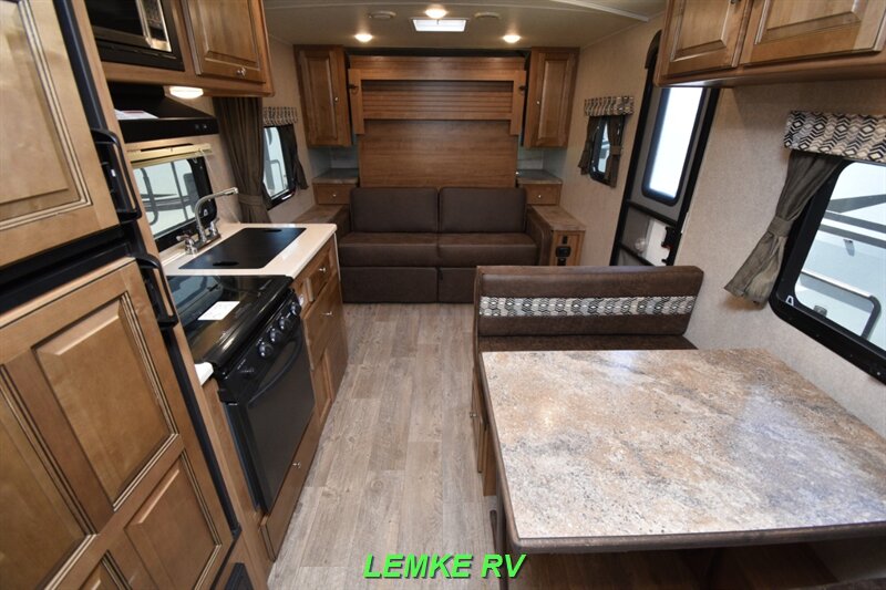 2018 Forest River Rockwood Mini Lite 2508BH   - Photo 5 - Rocklin, CA 95677