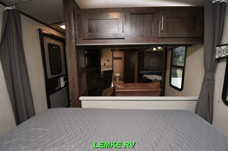 2020 Cruiser RV Radiance Ultra Lite 26KB   - Photo 18 - Rocklin, CA 95677