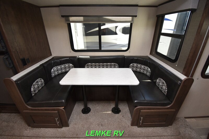 2020 Cruiser RV Radiance Ultra-Lite 26KB   - Photo 17 - Rocklin, CA 95677