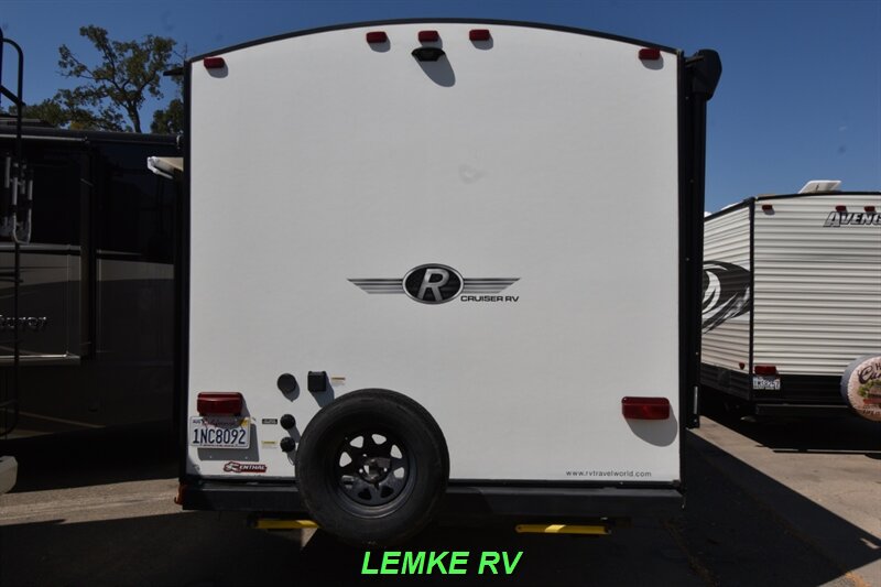 2020 Cruiser RV Radiance Ultra-Lite 26KB   - Photo 8 - Rocklin, CA 95677