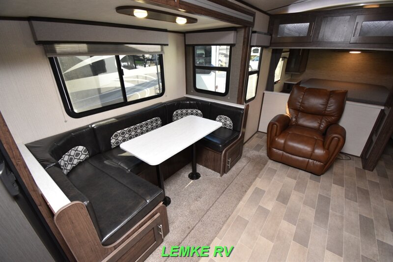 2020 Cruiser RV Radiance Ultra-Lite 26KB   - Photo 20 - Rocklin, CA 95677
