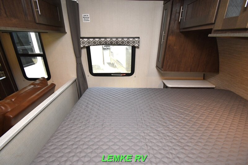 2020 Cruiser RV Radiance Ultra-Lite 26KB   - Photo 18 - Rocklin, CA 95677