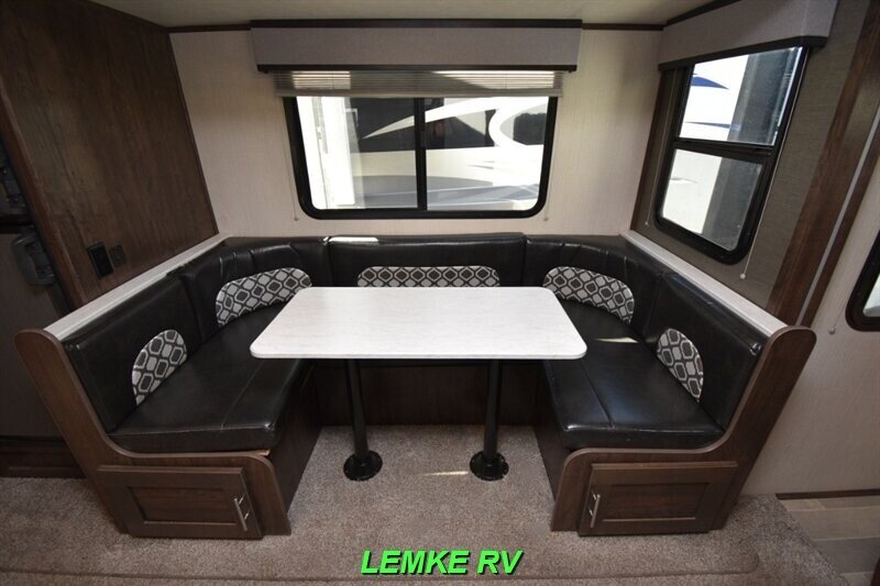 2020 Cruiser RV Radiance Ultra Lite 26KB   - Photo 14 - Rocklin, CA 95677