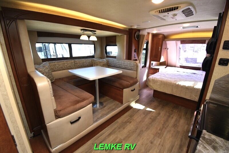 2021 Lance 1995   - Photo 10 - Rocklin, CA 95677