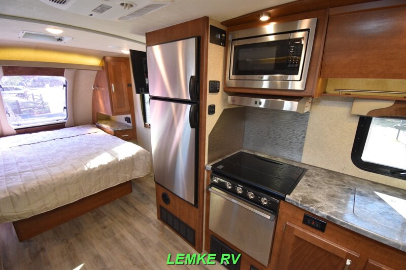 2021 Lance 1995   - Photo 16 - Rocklin, CA 95677