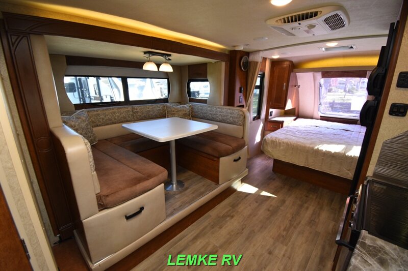 2021 Lance 1995   - Photo 11 - Rocklin, CA 95677