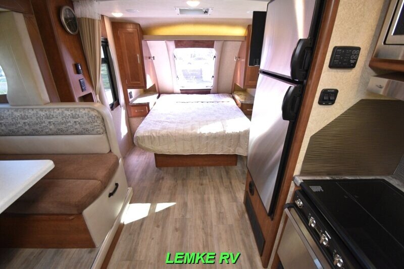 2021 Lance 1995   - Photo 5 - Rocklin, CA 95677