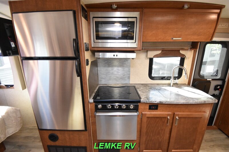 2021 Lance 1995   - Photo 14 - Rocklin, CA 95677