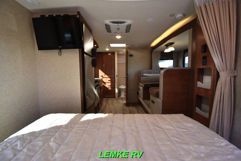 2021 Lance 1995   - Photo 18 - Rocklin, CA 95677