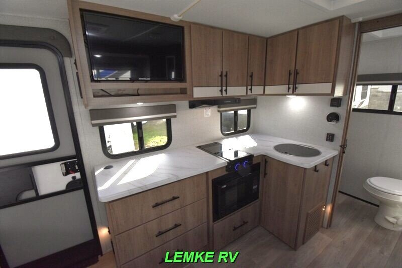 2024 Grand Design Imagine AIM 16ML   - Photo 13 - Rocklin, CA 95677